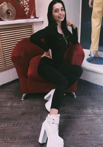 Путана  Оксана (25), Котловка, 5,000 ₽ час, Минет глубокий, Окончание на лицо, тел +7(995)359-62-49