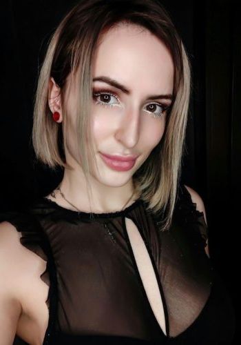 Профессионалка Карина (28), Новофёдоровское, 3,500 ₽ час, Минет глубокий, Госпожа, тел +7(921)406-18-38