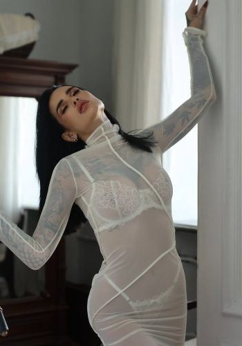Куртизанка Ева (22), Павелецкая, 10,000 ₽ час, Минет в презервативе, Окончание на грудь, тел +7(989)540-15-12