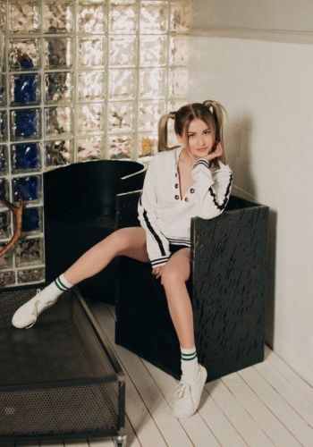 Проститутка Роксана (21), Раменки, 3,500 ₽ час, Минет без резинки, Массаж эротический, тел +7(902)372-47-09