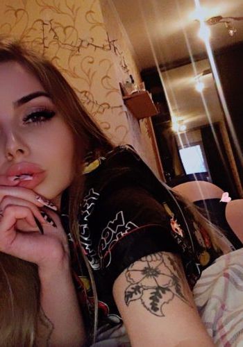 Эскортница Регинка (27), Улица Скобелевская, 3,000 ₽ час, Минет в презервативе, Массаж эротический, тел +7(952)130-03-65