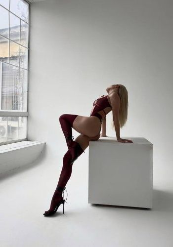 Путана Ника (22), Красногвардейская, 8,000 ₽ час, Минет глубокий, Окончание на лицо, тел +7(902)160-13-79