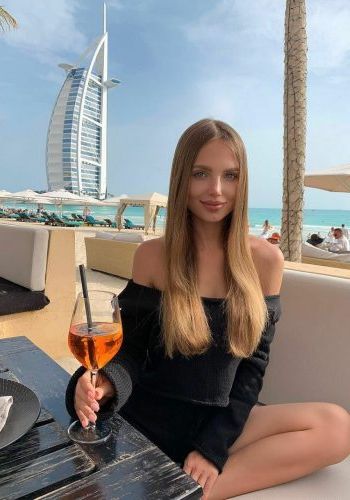 Шлюха Софья (23), Крестьянская застава, 3,000 ₽ час, Массаж расслабляющий, Окончание в рот, тел +7(937)172-12-54