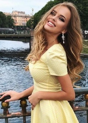 Содержанка Сашенька (22), Тульская, 3,000 ₽ час, Минет в презервативе, Массаж эротический, тел +7(999)263-27-62