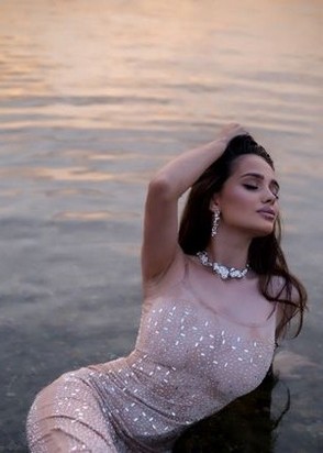 Профессионалка Арина (22), Чеховская, 5,000 ₽ час, Куннилингус, Игры, тел +7(996)620-93-40