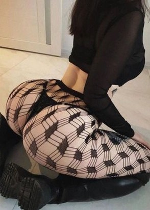 Проститутка Василиса (23), Апрелевка, 12,000 ₽ час, Окончание на грудь, Массаж урологический, тел +7(953)417-68-37