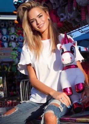 Ночная бабочка Светлана (24), Улица академика Янгеля, 7,000 ₽ час, Секс анальный, Окончание на грудь, тел +7(927)749-10-39