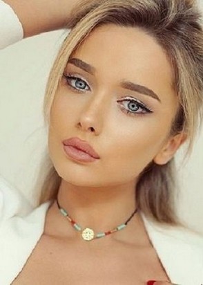 Эскортница АЛИНА (23), Чеховская, 7,000 ₽ час, Минет в презервативе, Окончание на грудь, тел +7(999)356-05-32