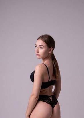 Массажистка Оливия (20), Чеховская, 12,000 ₽ час, Минет в презервативе, Окончание на грудь, тел +7(902)618-38-18