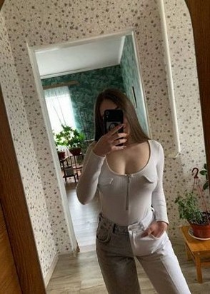 Шлюха Иришка (24), Технопарк, 3,000 ₽ час, Массаж эротический, Ролевые игры, тел +7(908)921-34-03