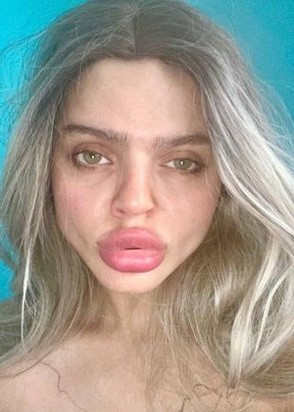 Массажистка Тори (24), Улица академика Королёва, 25,000 ₽ час, Целуюсь, Легкое подчинение, тел +7(908)653-15-57