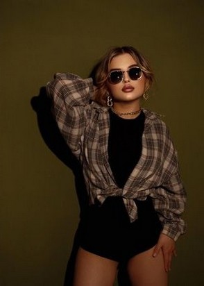 Жрица любви Анюта (22), Кузьминки, 8,000 ₽ час, Секс классический, Стриптиз не профи, тел +7(927)309-16-96