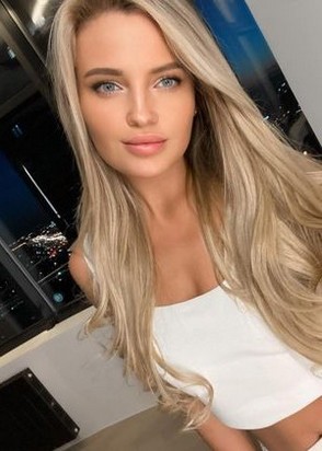 Индивидуалка Мишель (23), Ясенево, 8,000 ₽ час, Стриптиз не профи, Массаж урологический, тел +7(952)906-07-27