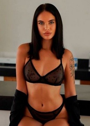 Шлюха Мия (22), Кожуховская, 4,000 ₽ час, Минет в презервативе, Окончание на лицо, тел +7(904)523-14-12
