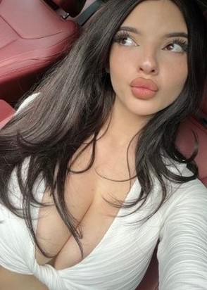 Шлюха СОНЬКА (26), Авиамоторная, 10,000 ₽ час, Минет без резинки, Массаж расслабляющий, тел +7(908)467-84-94
