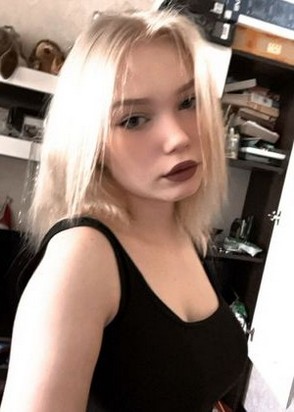 Шлюха Александра (19), 100 ₽ час, Куннилингус, Золотой дождь мне (даме), тел +7(999)351-63-80