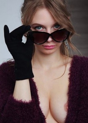 Массажистка Полина (24), Мичуринский проспект, 6,000 ₽ час, Окончание на грудь, Стриптиз не профи, тел +7(904)054-79-13