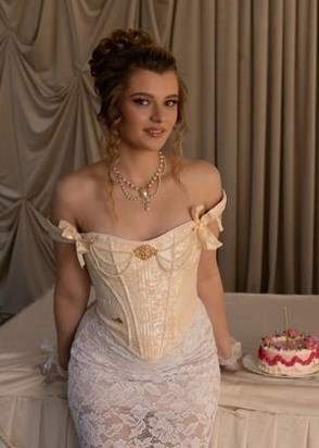 Ночная бабочка Лена (21), Крылатское, 10,000 ₽ час, Окончание на грудь, Стриптиз не профи, тел +7(901)215-57-39